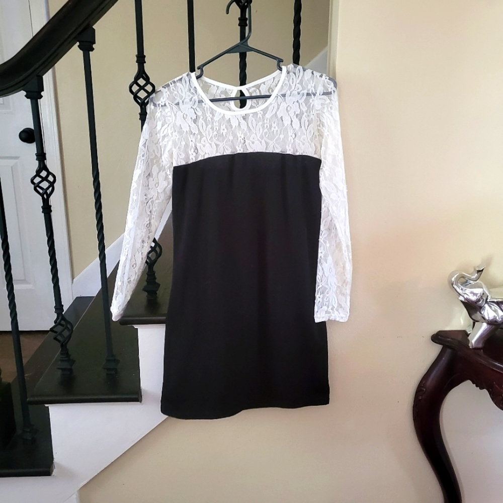 White lace and black dress. Size small